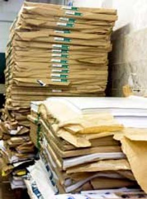 رفع مشکل واردات کاغذ گلاسه و ثبات نسبی بازار